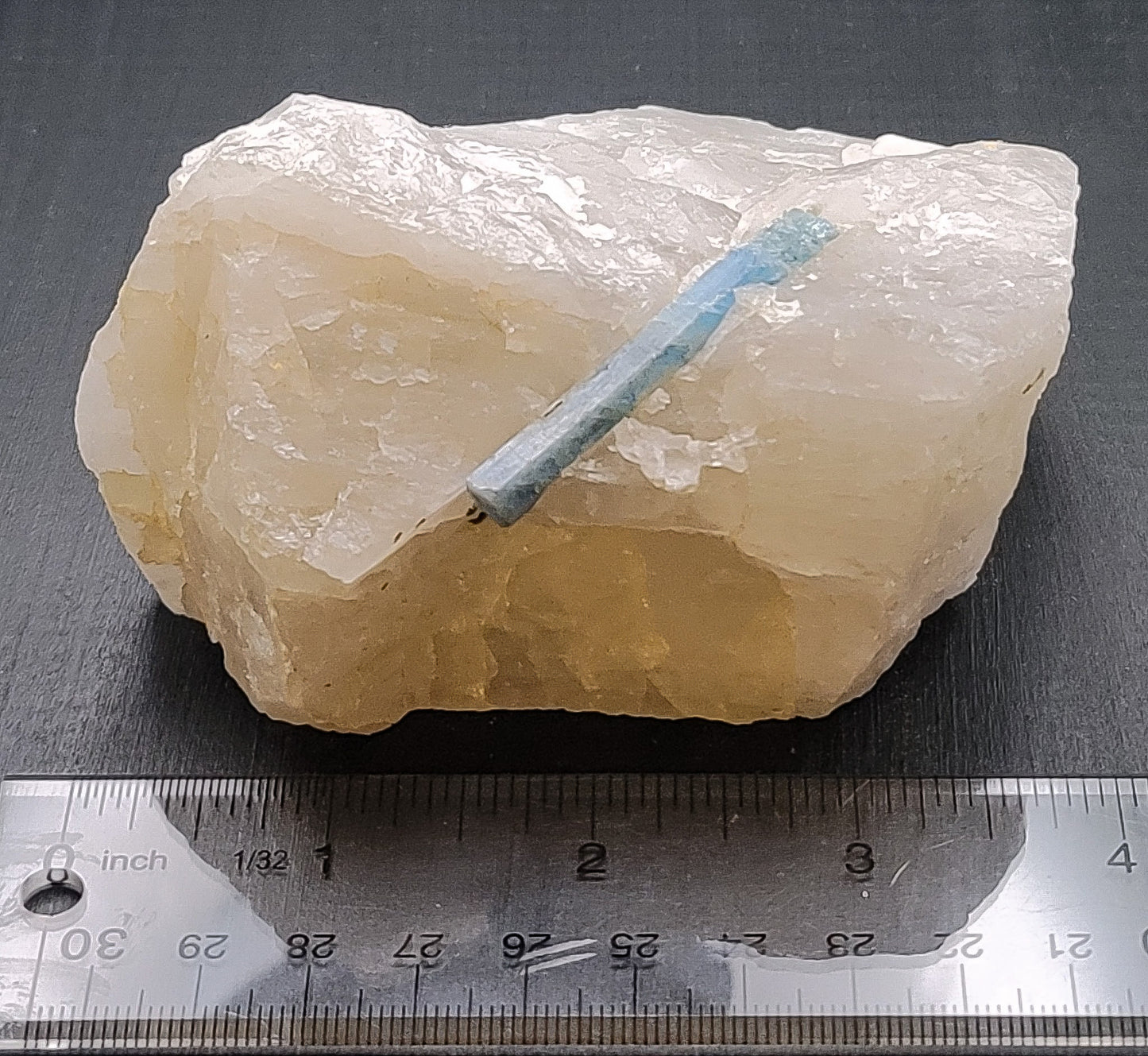 Aquamarine in Quartz